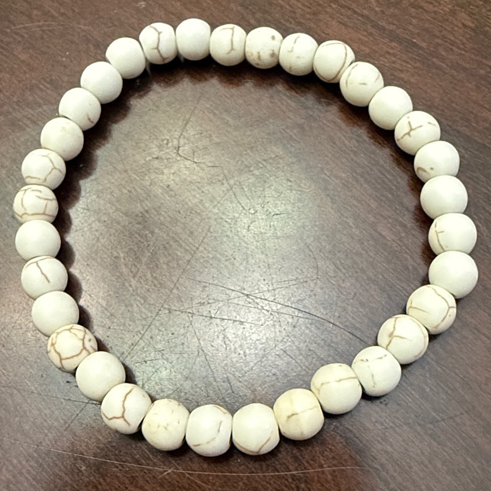 Anthropologie Howlite Beaded Stretch Bracelet!!🔥🔥🔥 - Picture 12 of 14